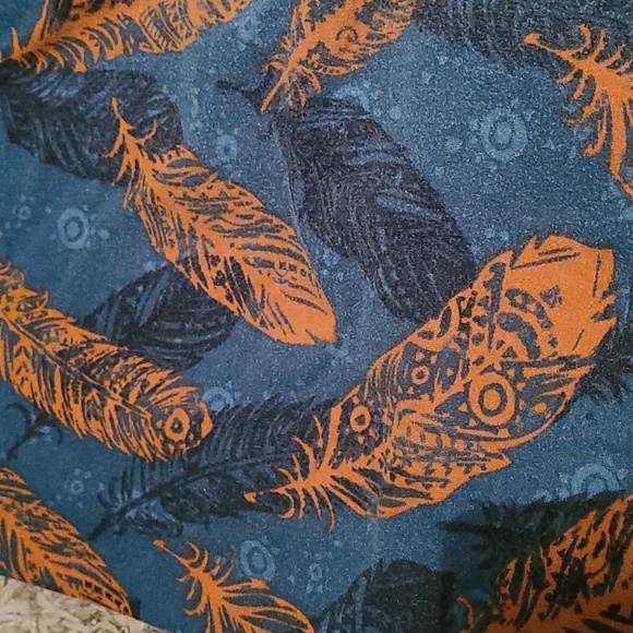 LULAROE Bundle FOUR pairs themed Tall Curvy Leggings Excellent preloved conditio - Picture 5 of 8